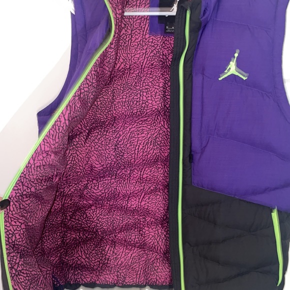 Nike Air Jordan puffer vest - Picture 5 of 8